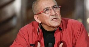 Todas las estructuras del ELN reciben orden de su máximo comandante, Antonio García, de suspender ataques contra las Fuerzas Militares Todas las estructuras del ELN reciben orden de su máximo comandante, Antonio García, de suspender ataques contra las Fuerzas Militares