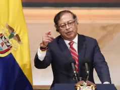 Acuerdo alcanzado entre el presidente Petro y senadores liberales modifica reforma pensional "Acuerdo alcanzado entre el presidente Petro y senadores liberales modifica reforma pensional"