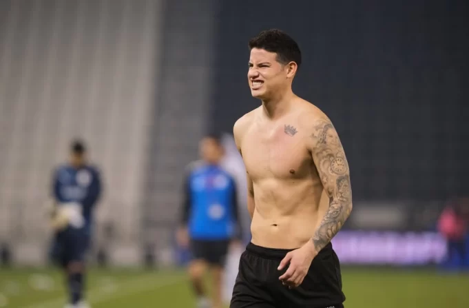 Los secretos detrás del traspaso de James Rodríguez a Sao Paulo James Rodríguez en São Paulo: Revelaciones del cuerpo técnico sobre su condición física.