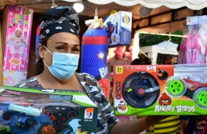 Mesa de Empleabilidad del Gobierno beneficiará a más de 36,000 Vendedores Informales en la Guajira Mesa de Empleabilidad del Gobierno beneficiará a más de 36,000 Vendedores Informales en la Guajira