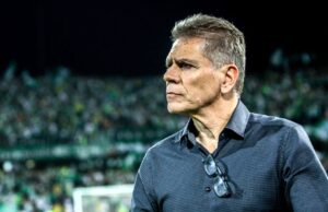 Paulo Autuori renuncia como director técnico de Atlético Nacional Paulo Autuori renuncia como director técnico de Atlético Nacional