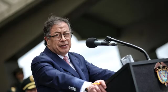 Petro lanza una propuesta controvertida, que tendría impacto global en el Sistema Financiero Programa de Paz del Presidente Petro: Subsidios Directos de $12 Millones Anuales para Jóvenes Desvinculados de Grupos Criminales