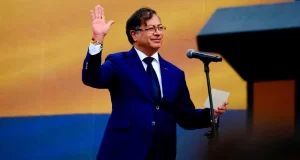 Presidente Petro plantea debate sobre la prohibición de exploración de hidrocarburos en la selva del Amazonas Nuevas declaraciones de Gustavo Petro sobre el proyecto del metro de Bogotá