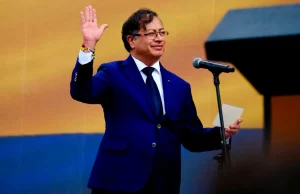 Presidente Petro plantea debate sobre la prohibición de exploración de hidrocarburos en la selva del Amazonas Nuevas declaraciones de Gustavo Petro sobre el proyecto del metro de Bogotá