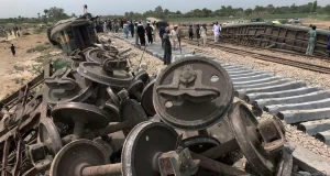 Diversas Teorías en Circulación en Pakistán Tras el Mortal Accidente Ferroviario con al Menos 30 Víctimas Diversas Teorías en Circulación en Pakistán Tras el Mortal Accidente Ferroviario con al Menos 30 Víctimas