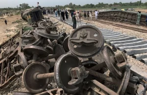 Diversas Teorías en Circulación en Pakistán Tras el Mortal Accidente Ferroviario con al Menos 30 Víctimas Diversas Teorías en Circulación en Pakistán Tras el Mortal Accidente Ferroviario con al Menos 30 Víctimas