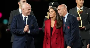 FIFA Suspende a Luis Rubiales por Beso a Jenni Hermoso en Mundial Femenino FIFA Suspende a Luis Rubiales por Beso a Jenni Hermoso en Mundial Femenino