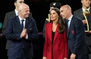 FIFA Suspende a Luis Rubiales por Beso a Jenni Hermoso en Mundial Femenino FIFA Suspende a Luis Rubiales por Beso a Jenni Hermoso en Mundial Femenino