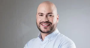 Julián Peinado Alerta sobre los Intentos de Gustavo Petro de Sustituir el Rol del Congreso Julián Peinado Alerta sobre los Intentos de Gustavo Petro de Sustituir el Rol del Congreso
