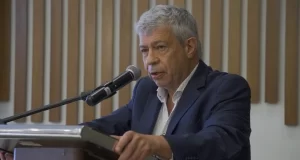 Propuesta de Modificación de la Regla Fiscal en Colombia Genera Preocupación Propuesta de Modificación de la Regla Fiscal en Colombia Genera Preocupación