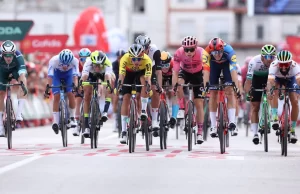 Jornada Tranquila pero Tensa en la Vuelta a España 2023 Jornada Tranquila pero Tensa en la Vuelta a España 2023