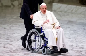 Papa Francisco hospitalizado por gripe: Delega algunas responsabilidades pero sigue activo Papa Francisco hospitalizado por gripe: Delega algunas responsabilidades pero sigue activo