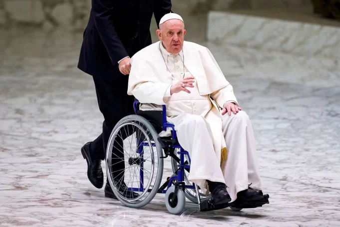 Papa Francisco hospitalizado por gripe: Delega algunas responsabilidades pero sigue activo Papa Francisco hospitalizado por gripe: Delega algunas responsabilidades pero sigue activo