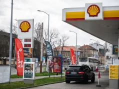 Shell Plc planea vender 500 estaciones de gasolina al año para adaptarse al auge de los vehículos eléctrico Shell Plc planea vender 500 estaciones de gasolina al año para adaptarse al auge de los vehículos eléctrico