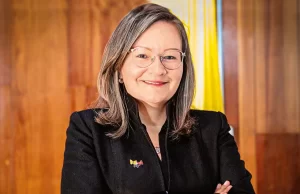 Escándalo en el Ministerio de Relaciones Exteriores: Investigación por Contrato de Pasaportes y Competencia Escándalo en el Ministerio de Relaciones Exteriores: Investigación por Contrato de Pasaportes y Competencia