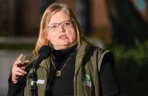 Tiempos críticos para la infancia en Colombia: Alerta sobre retrasos en programas del ICBF Tiempos críticos para la infancia en Colombia: Alerta sobre retrasos en programas del ICBF