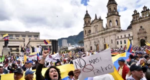 Marchas Ciudadanas en Colombia: Expresión Masiva de Descontento hacia el Gobierno de Gustavo Petro Marchas Ciudadanas en Colombia: Expresión Masiva de Descontento hacia el Gobierno de Gustavo Petro