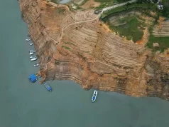 Colombia enfrenta crisis energética: embalses bajos y proyectos retrasados amenazan el suministro Colombia enfrenta crisis energética: embalses bajos y proyectos retrasados amenazan el suministro