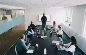 Explorando Oportunidades Laborales en Estados Unidos: Recursos y Estrategias para Migrantes y Ciudadanos Explorando Oportunidades Laborales en Estados Unidos: Recursos y Estrategias para Migrantes y Ciudadanos