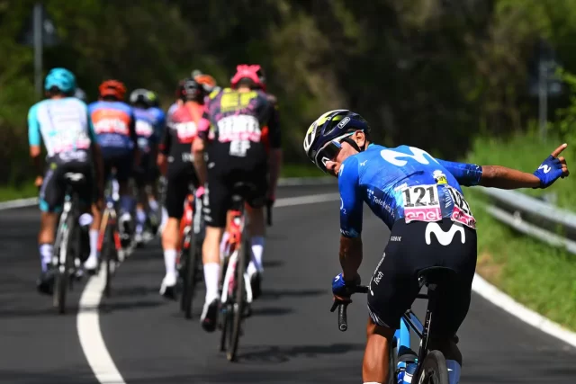 Nairo Quintana destaca en el Giro de Italia 2024: Una fuga temprana y una actuación prometedora Nairo Quintana destaca en el Giro de Italia 2024: Una fuga temprana y una actuación prometedora