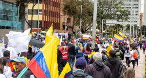 Gobierno decreta Día Cívico para manifestaciones en apoyo a las reformas sociales