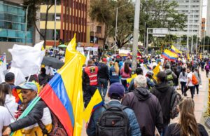 Gobierno decreta Día Cívico para manifestaciones en apoyo a las reformas sociales