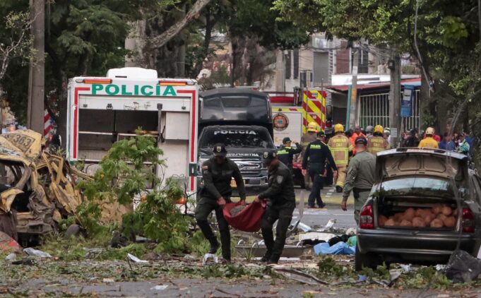 Colombia en alerta máxima: atentado en Cali revive el fantasma de la conmoción interior Colombia en alerta máxima: atentado en Cali revive el fantasma de la conmoción interior
