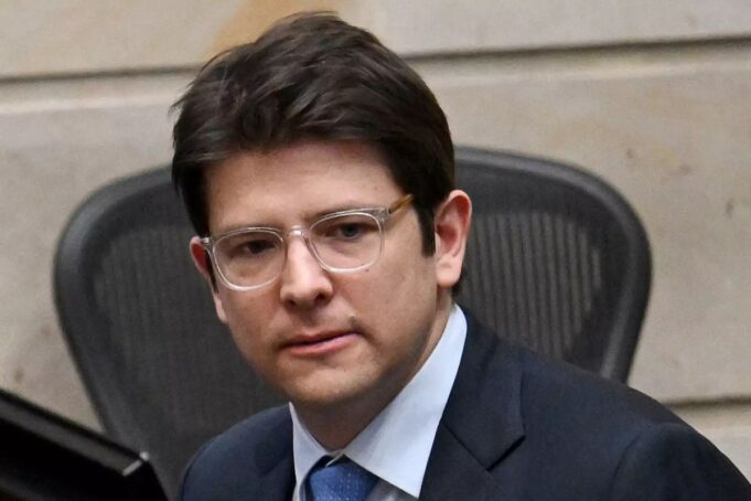 Condenan a menor a 7 años por ataque a Miguel Uribe Turbay