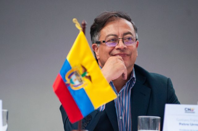 Colombia realiza el mayor canje de deuda interna de su historia por 11,2 mil millones de dólares Colombia realiza el mayor canje de deuda interna de su historia por 11,2 mil millones de dólares